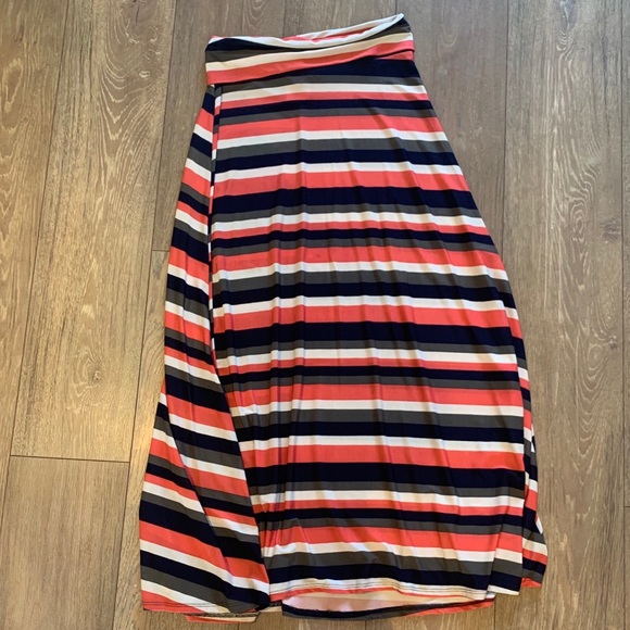 Striped Maxi Skirt - Picture 2 of 3